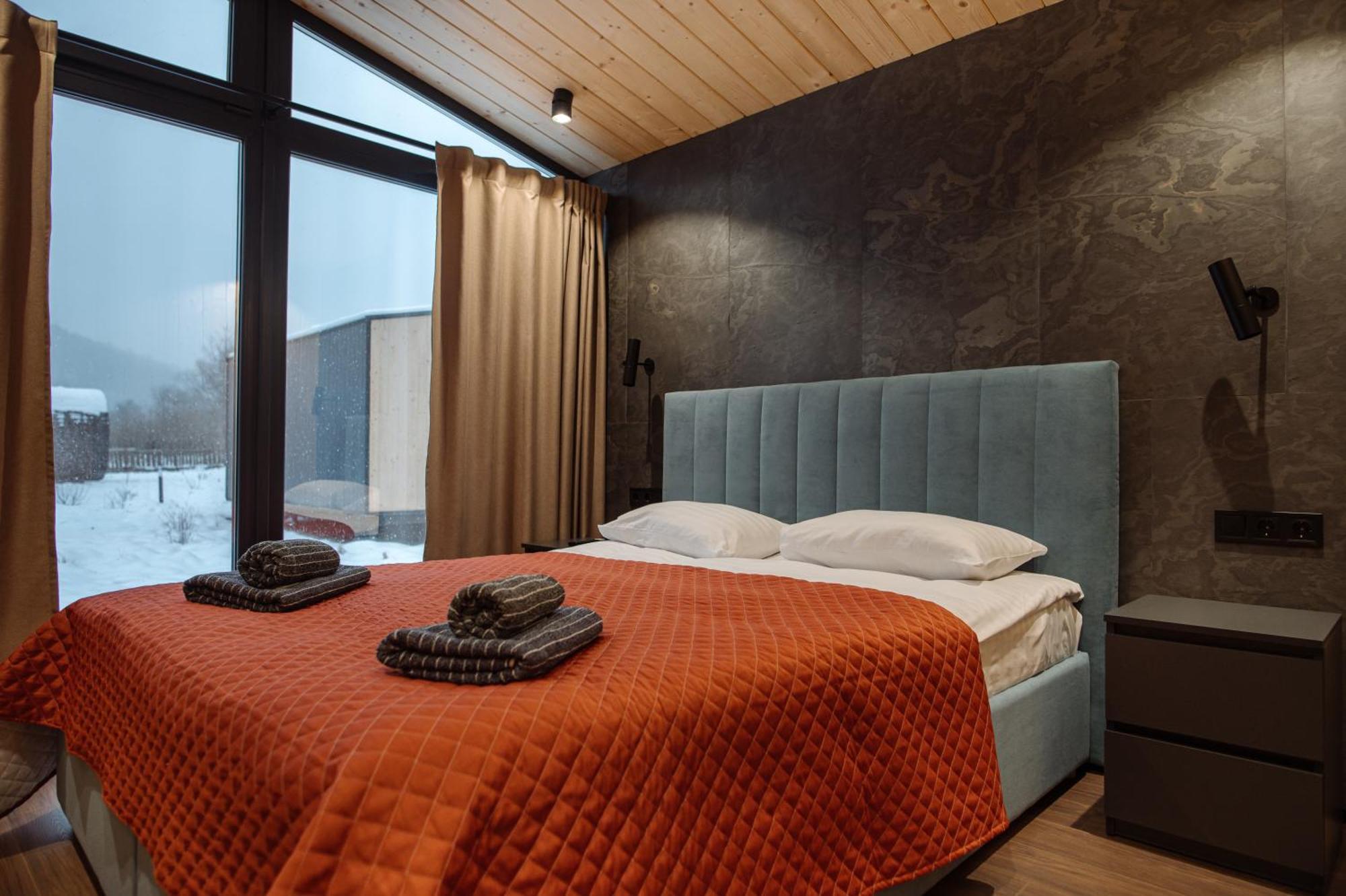 Рибничанка Hotel Skhidnytsia Екстериор снимка
