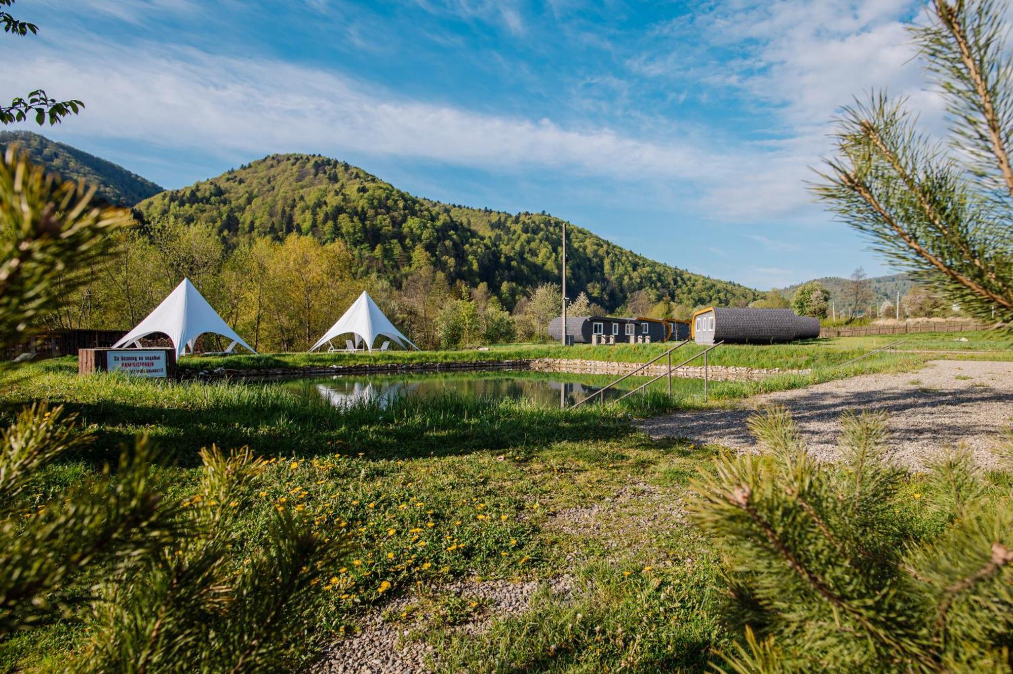Рибничанка Hotel Skhidnytsia Екстериор снимка