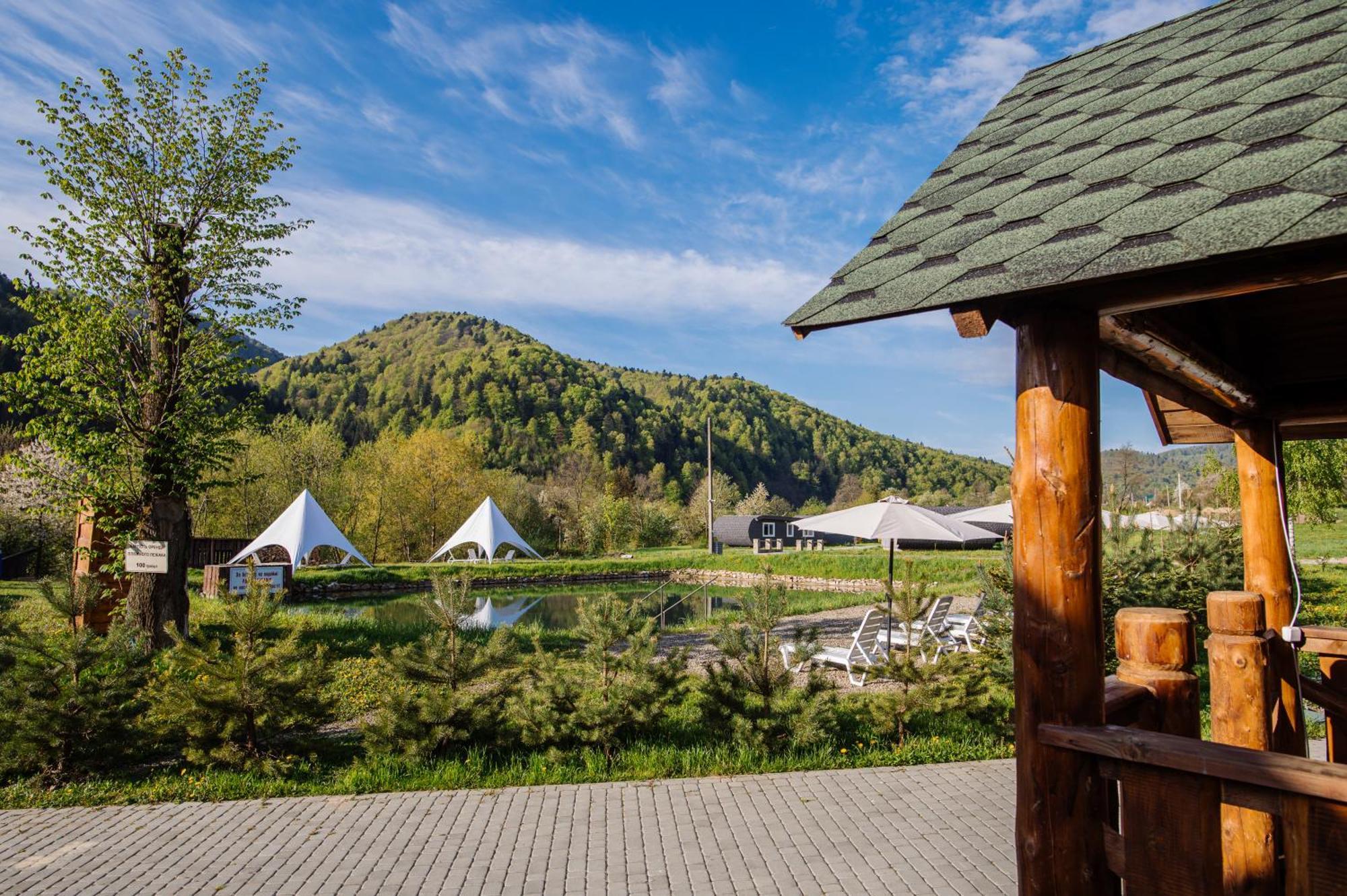 Рибничанка Hotel Skhidnytsia Екстериор снимка
