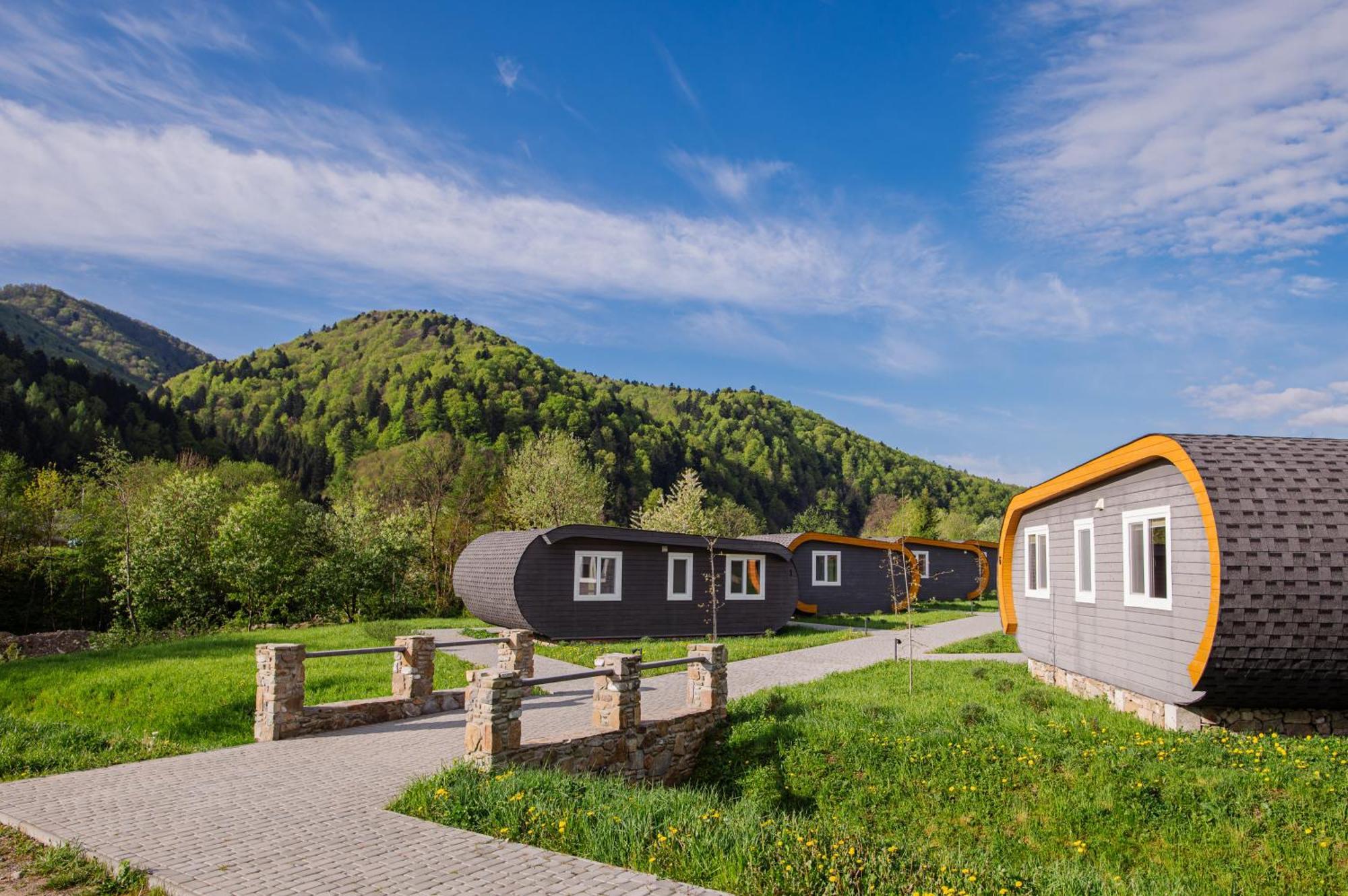 Рибничанка Hotel Skhidnytsia Екстериор снимка