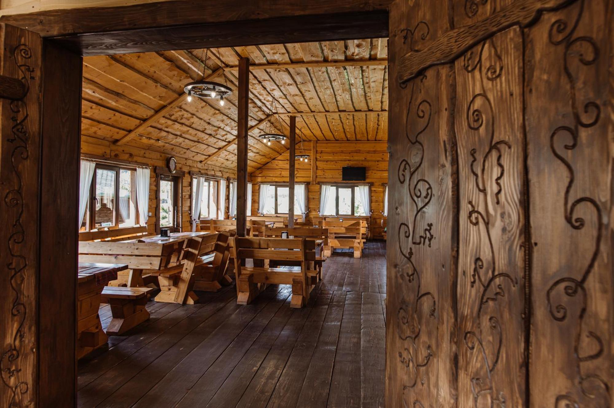 Рибничанка Hotel Skhidnytsia Екстериор снимка
