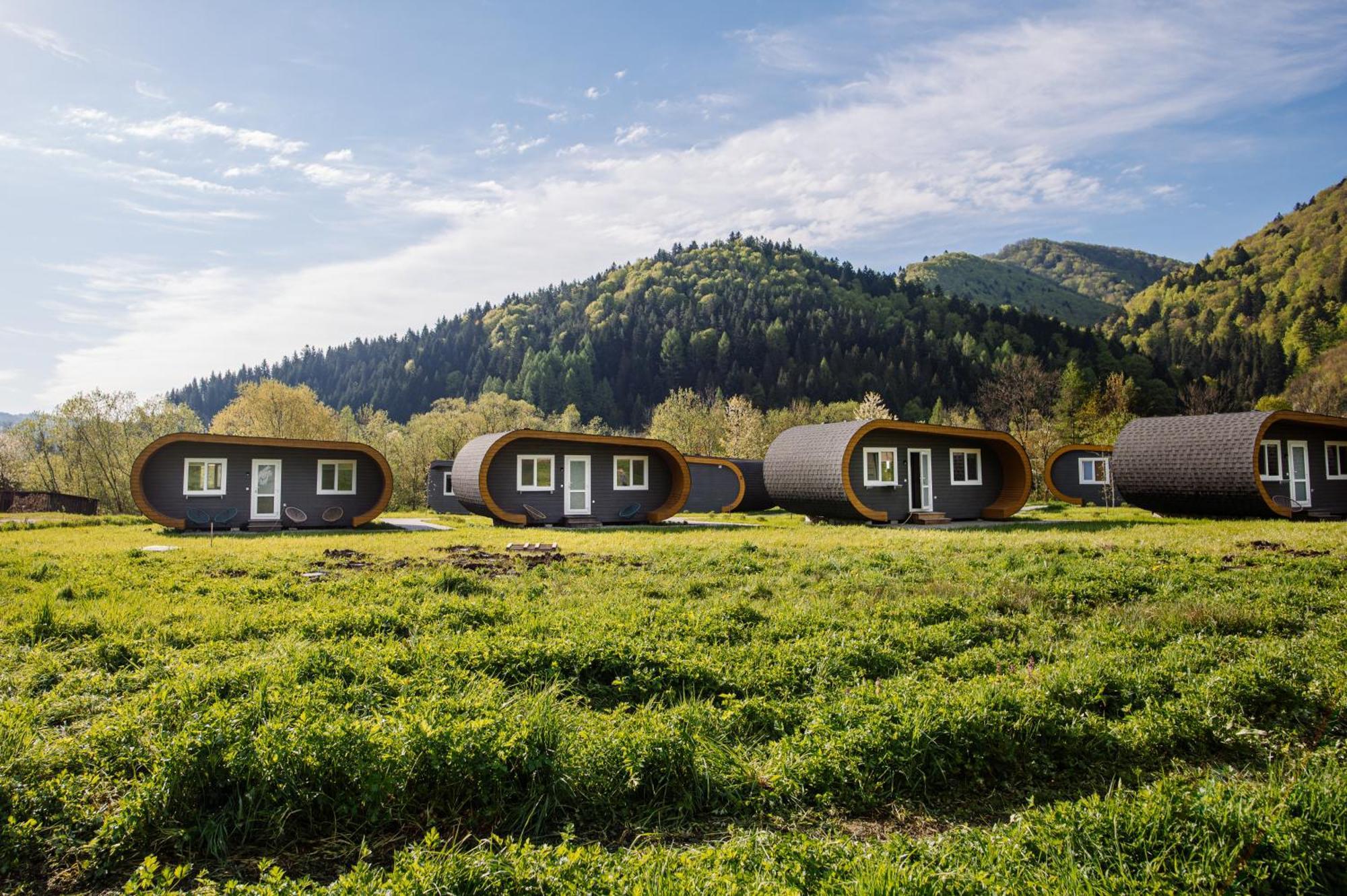 Рибничанка Hotel Skhidnytsia Екстериор снимка