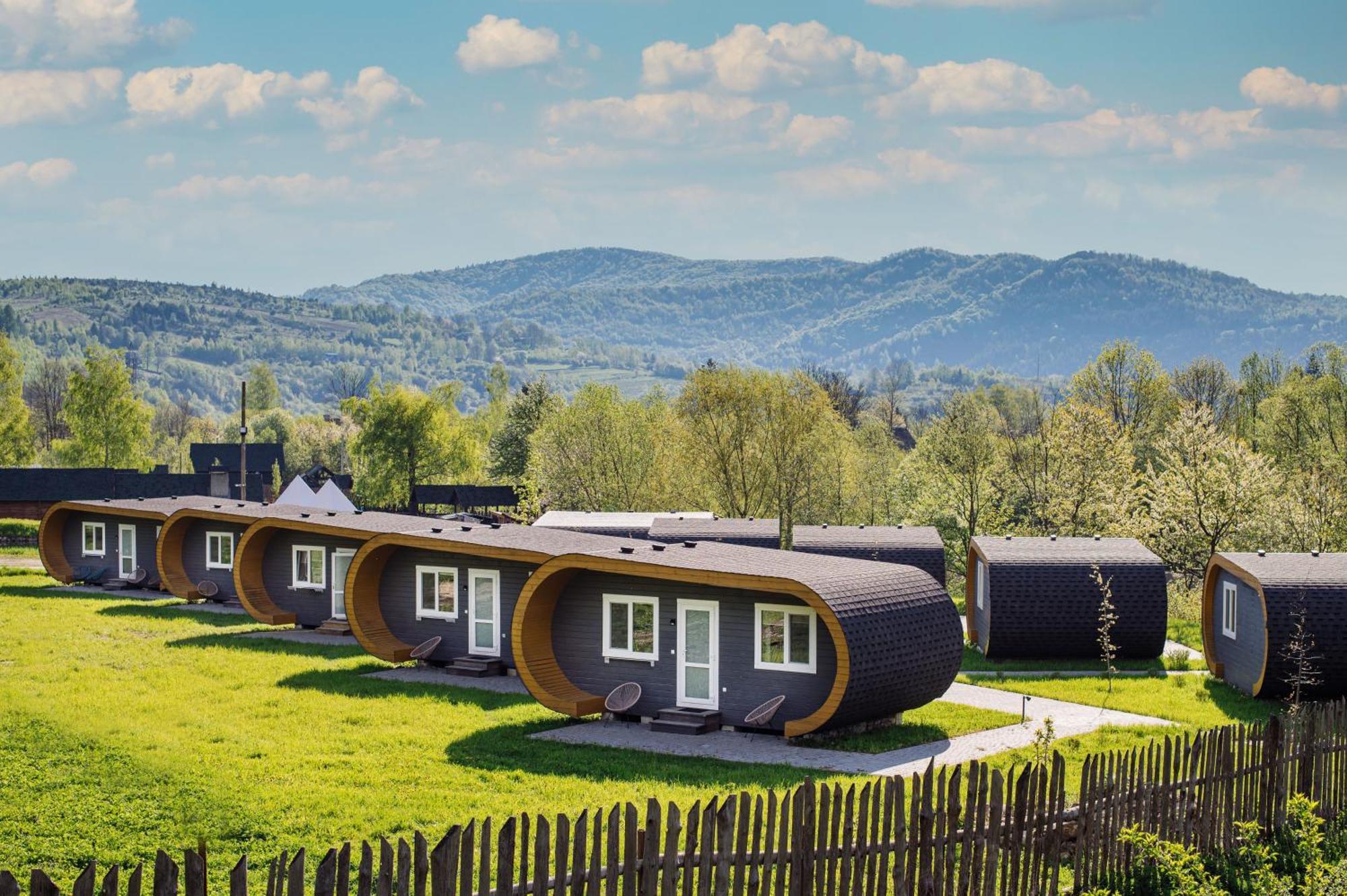 Рибничанка Hotel Skhidnytsia Екстериор снимка