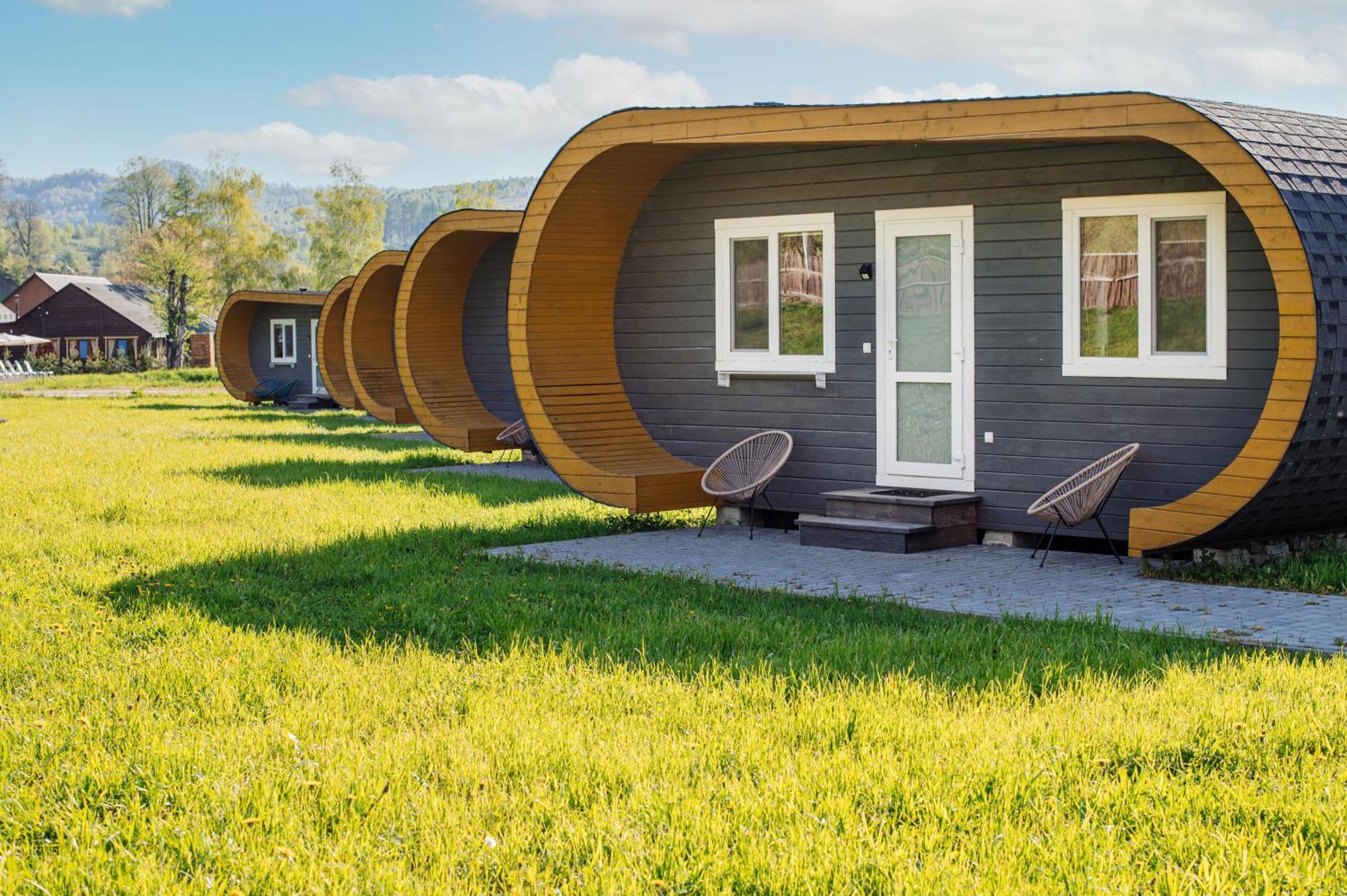 Рибничанка Hotel Skhidnytsia Екстериор снимка