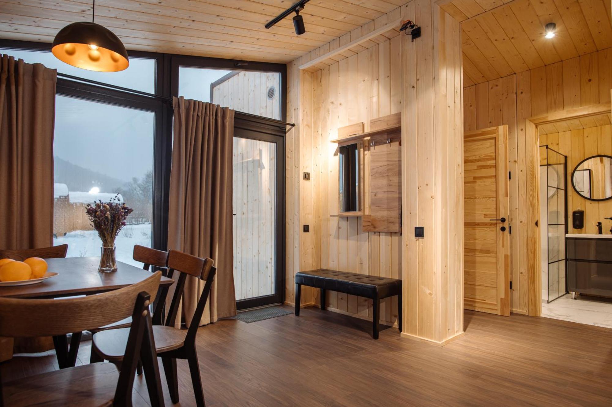 Рибничанка Hotel Skhidnytsia Стая снимка