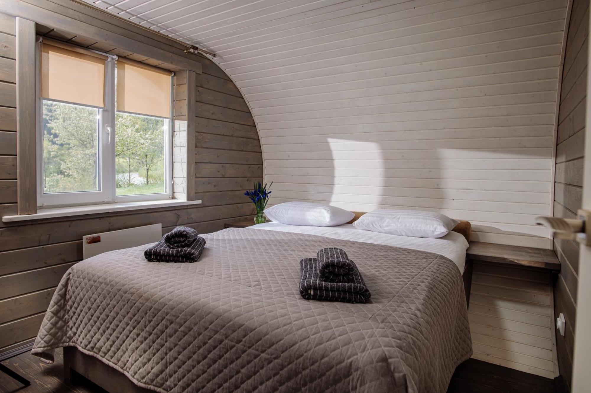 Рибничанка Hotel Skhidnytsia Стая снимка