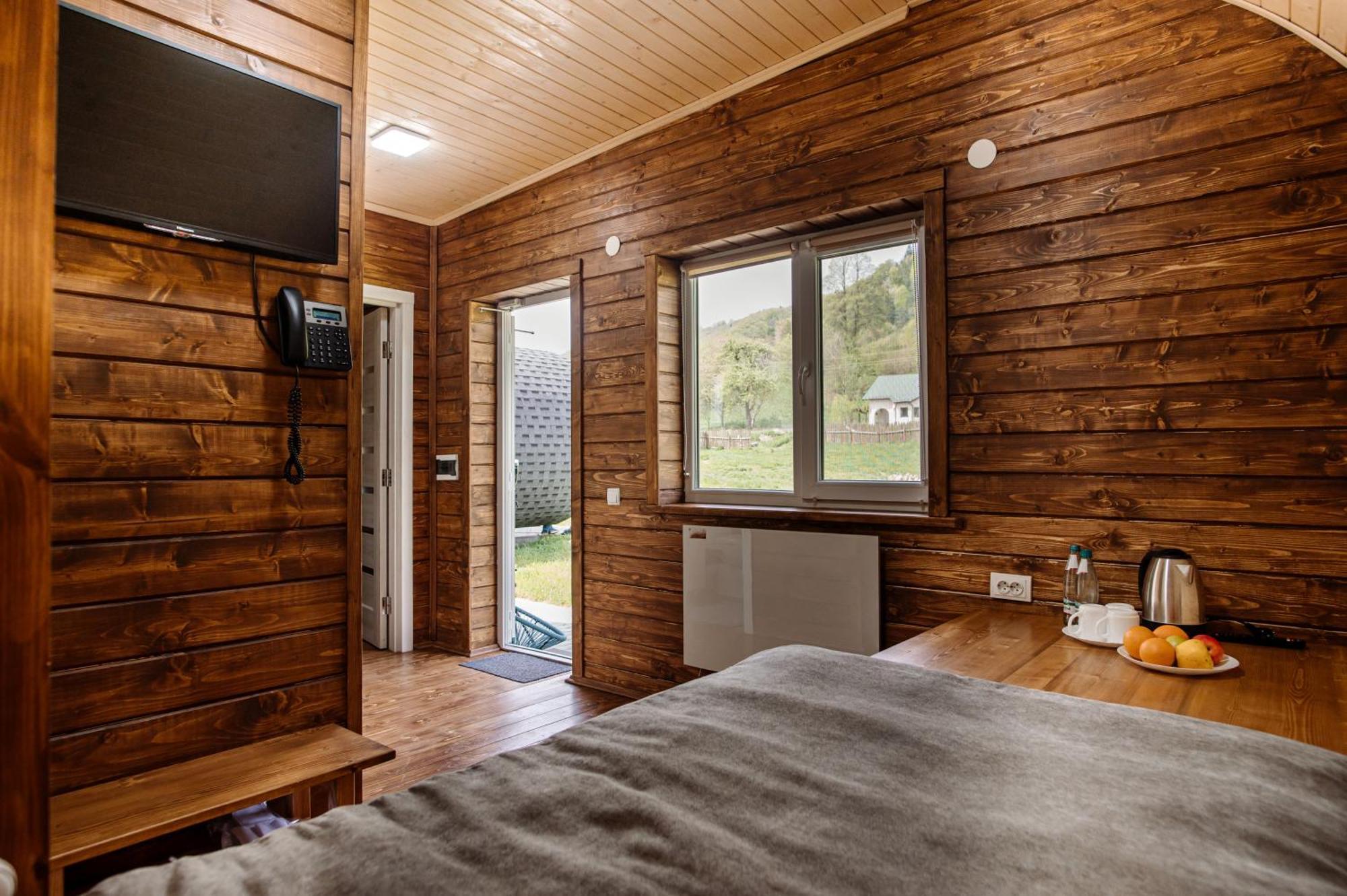 Рибничанка Hotel Skhidnytsia Стая снимка